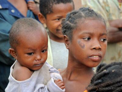 Ma07017-Dzieciaki w Bongabe