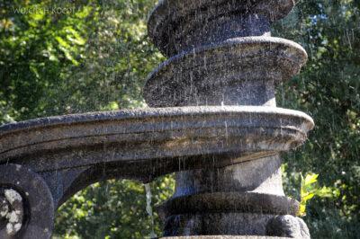 Por19055-Braga - Bom Jesus - Spiralna fontanna na poczatku schodów