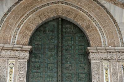 Syj204-Wejście do Katedry w Monreale