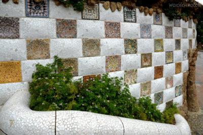 Bapp040-Park Guell-mur wyłozony ceramiką
