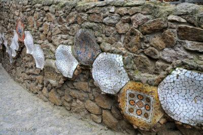 Bapp131-Park Guell-mur wyłozony ceramiką