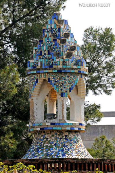 26-014-Guell Pavilons