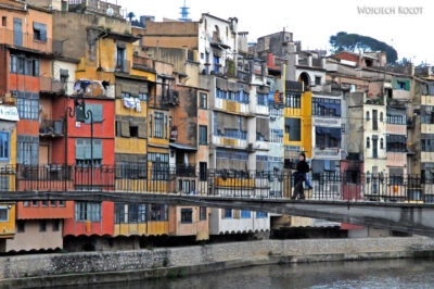 52-007-Girona-Domy nad rzeką
