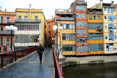 52-012-Girona-Domy nad rzeką