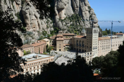 53-082-Montserrat-widok z Góry na klasztor