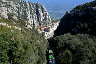 53-083-Montserrat-widok z Góry na klasztor