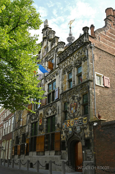Pid2047-Delft-Gemeenlandshuis