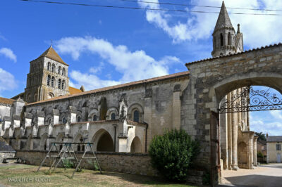 Pig7026-Kościół Saint Jouin De Marnes
