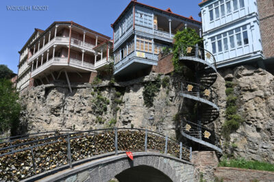 kauI164-Tbilisi-most niedaleko wodospadu