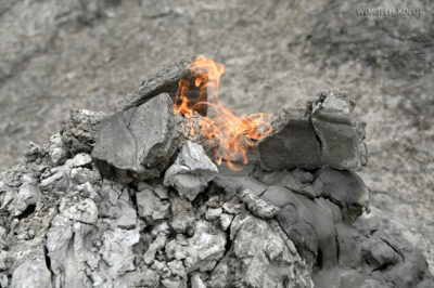 kauE158-Gobustan-wulkany błotne i ogień