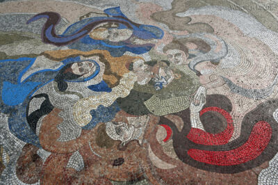 kauN128-Batumi-mozaika przy domu z arkadami