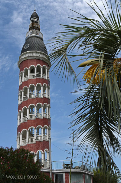 kauO028-Batumi-Spiralna wieża widokowa