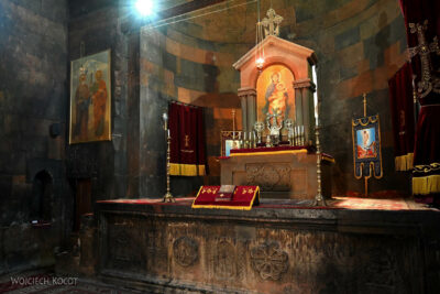 kauU043-Klasztor Chor Wirap-wnętrze kościoła