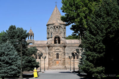 kauW014-Etchmiadzin-katedra