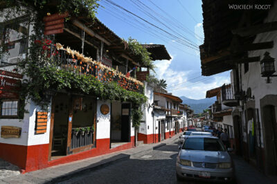 mxa037-Valle de Bravo-na uliczkach