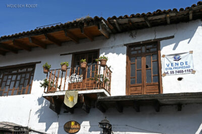 mxa038-Valle de Bravo-na uliczkach