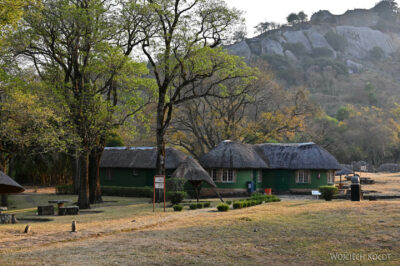afr04d013-Great Zimbabwe