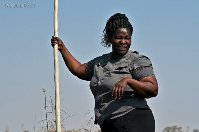 afr10d098-spływ mokoro po delcie Okavango-seria portrety