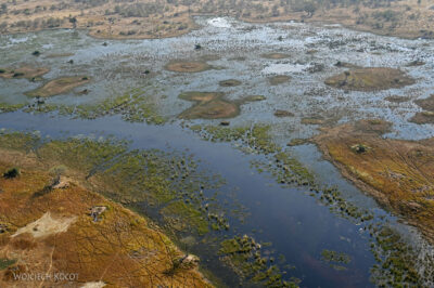 afr10d200-dela Okavango z awionetki