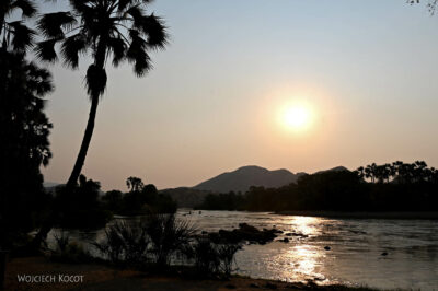 afr15d164-Epupa-King Fisher Camp