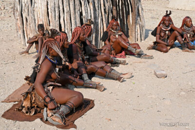 afr16d018-w wiosce Himba afr16d018-w wiosce Himba
