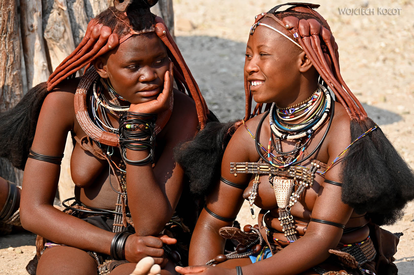 afr16d032-w wiosce Himba