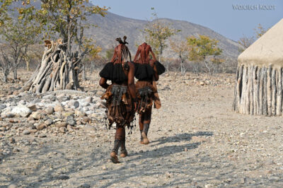 afr16d128-w wiosce Himba afr16d128-w wiosce Himba