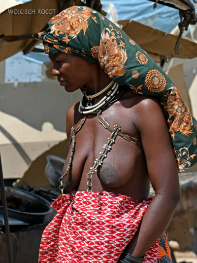 afr17d014-Opuwo-kobiety Himba afr17d014-Opuwo-kobiety Himba