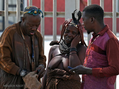 afr17d045-Opuwo-Kobiety Himba afr17d045-Opuwo-Kobiety Himba