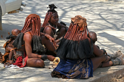 afr17d071-Opuwo-Kobiety Himba afr17d071-Opuwo-Kobiety Himba