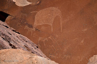 afr18d092-Twyfelfontein-ryty naskalne afr18d092-Twyfelfontein-ryty naskalne