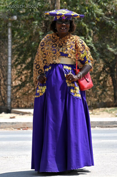 afr20d025-Opuwo-kobiety Herero afr20d025-Opuwo-kobiety Herero
