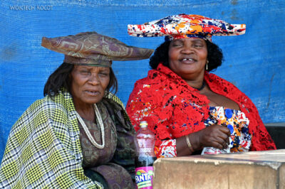 afr20d039-Opuwo-kobiety Herero afr20d039-Opuwo-kobiety Herero