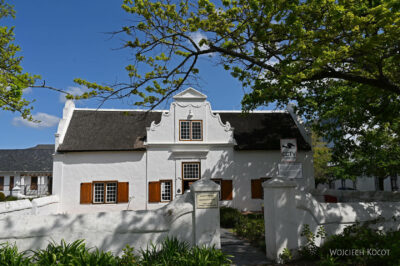afr28d011-Stellenbosch-Dom Gubernatora